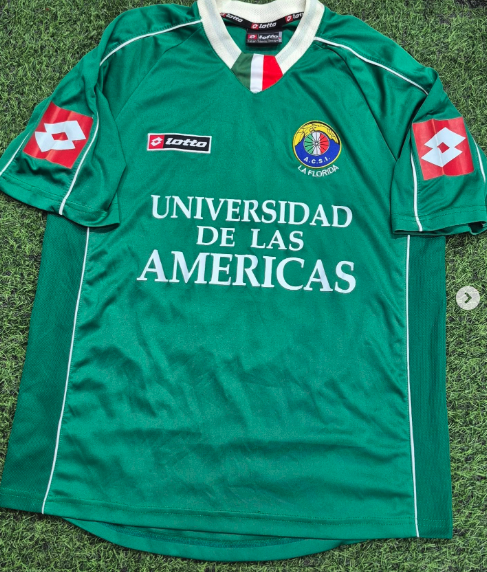 Foto real camiseta Audax Italiano 2004