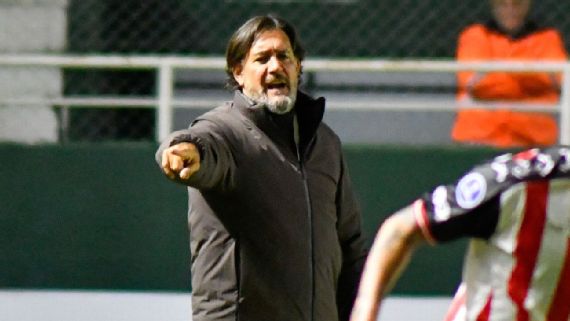 Gustavo Lema tras empate de Audax Italiano en Argentina: "El punto está bien, las más claras fueron nuestras"